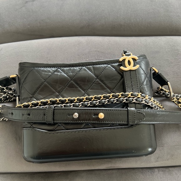 Chanel Gabrielle Hobo Calfskin - Picture 3 of 6